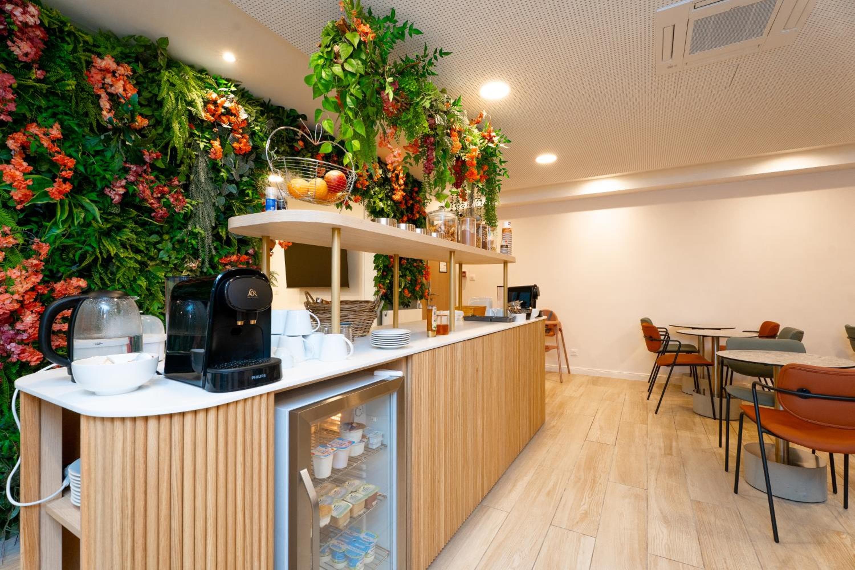 Espace petit-déjeuner végétalisé